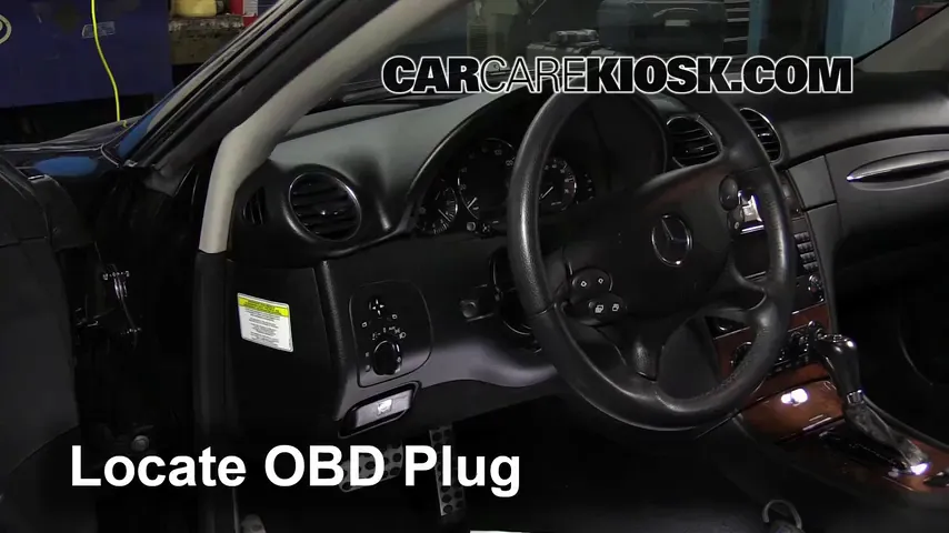 2006 Mercedes-Benz CLK350 3.5L V6 Convertible (2 Door) Lumière « Check engine » du moteur